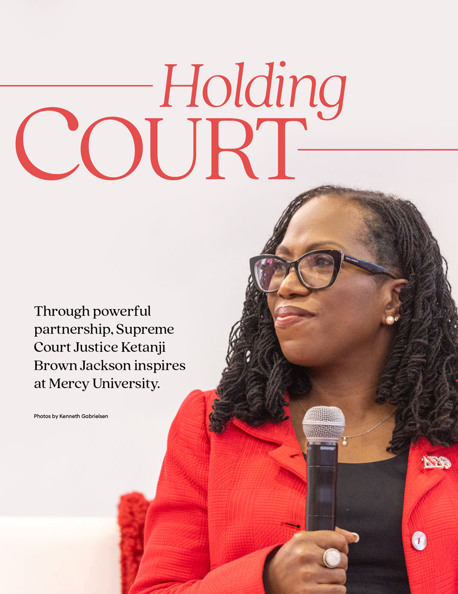 Maverick Magazine: Holding Court