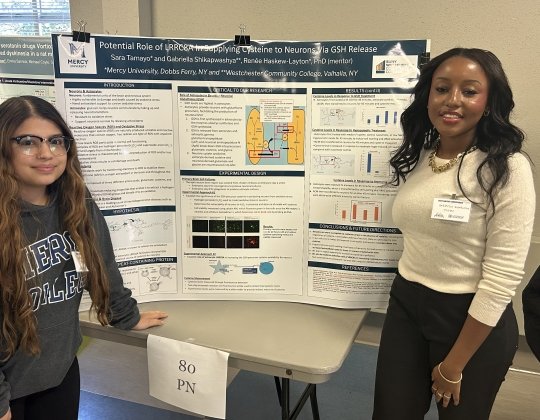 Biology students showcase their research at national conference