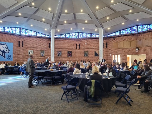 Keynote speaker C. Edward Watson, Ph.D., vice president for digital innovation at the American Association of Colleges and Universities, addressed Mercy University faculty at the 2024 Fall Faculty Seminar Day