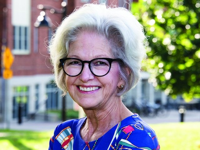 Headshot of Eileen Niedzwiecki